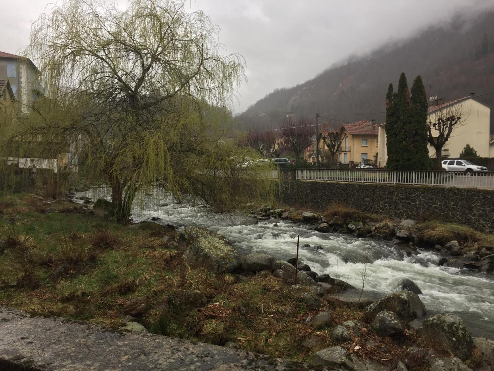 Orry D'Oriege Apartment Ax-les-Thermes Bagian luar foto